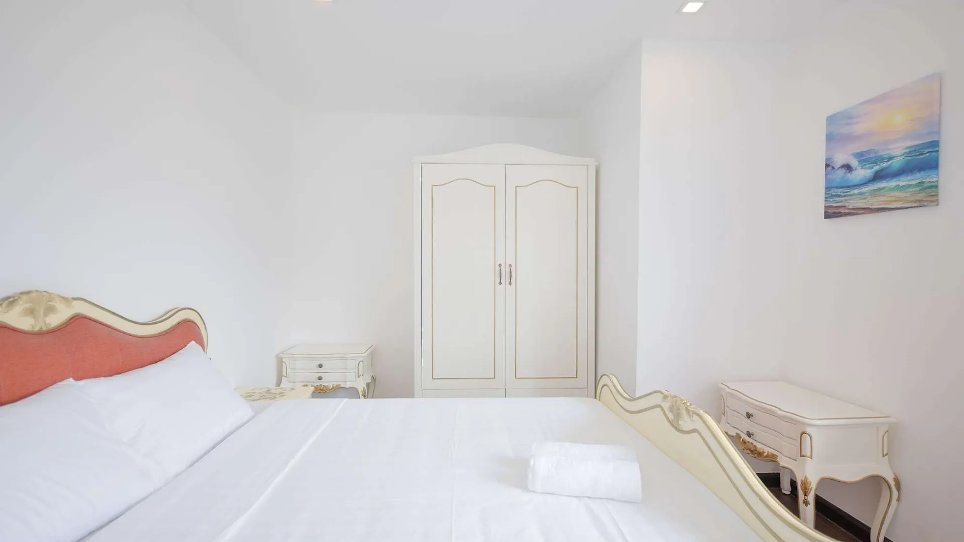 Phantasia Apartments 나트랑